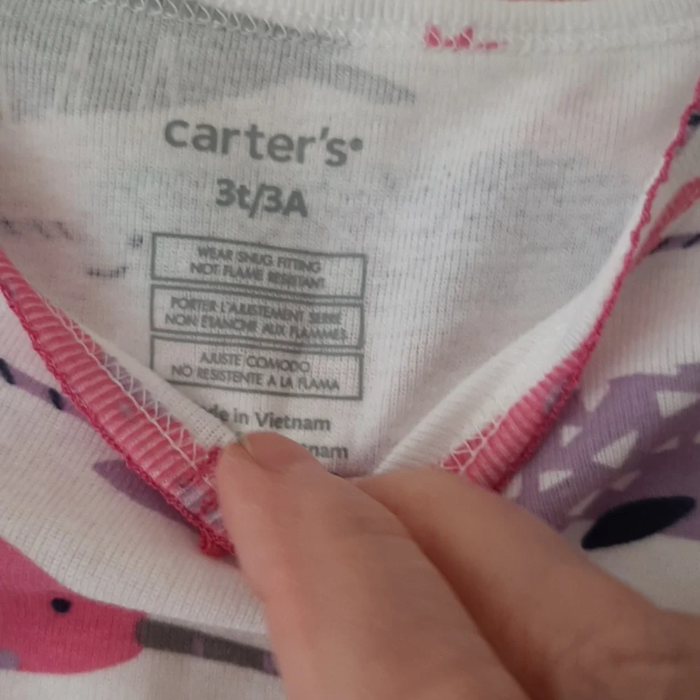 NWOT 5 Pair 3T Carter's /Dreamworks Pajamas Sets ..never worn